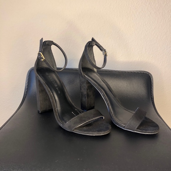 Black open toed silk heels - Picture 3 of 5